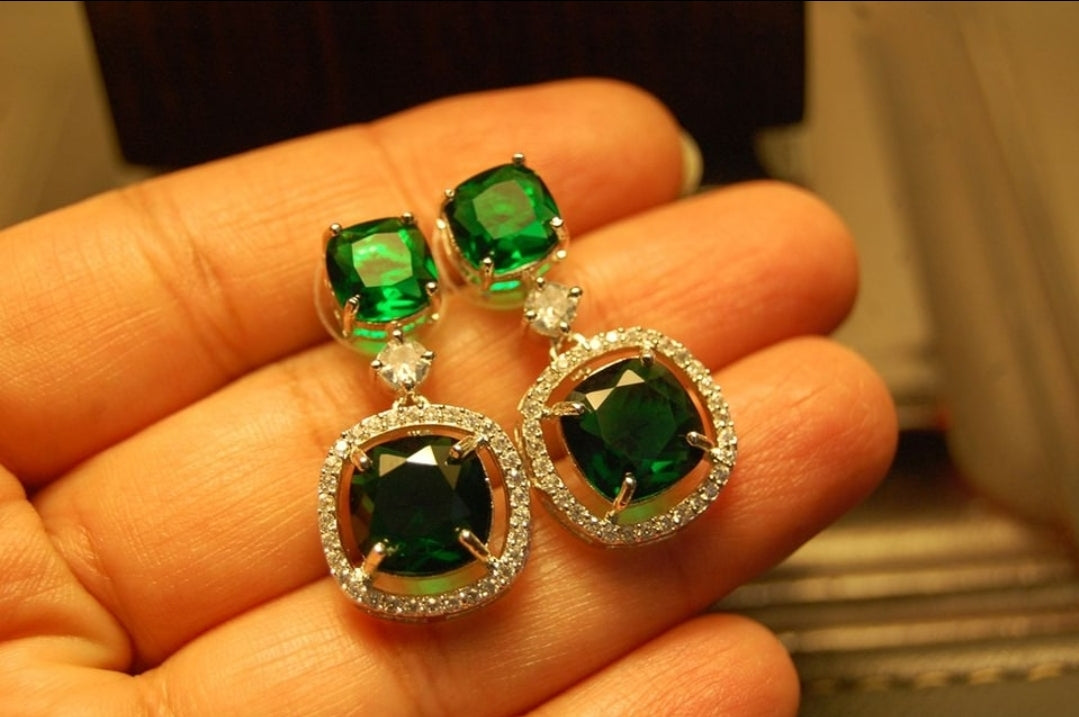 EMERALD GREEN ZIRCON EARRINGS