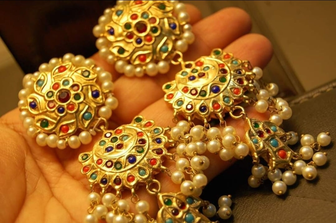 NAURATAN EARRINGS