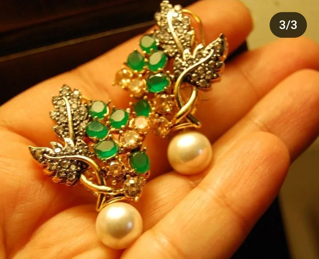 GREEN, CHAMPAGNE & ZIRCONS EARRINGS