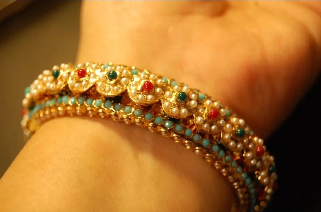 MULTI STONE KARA