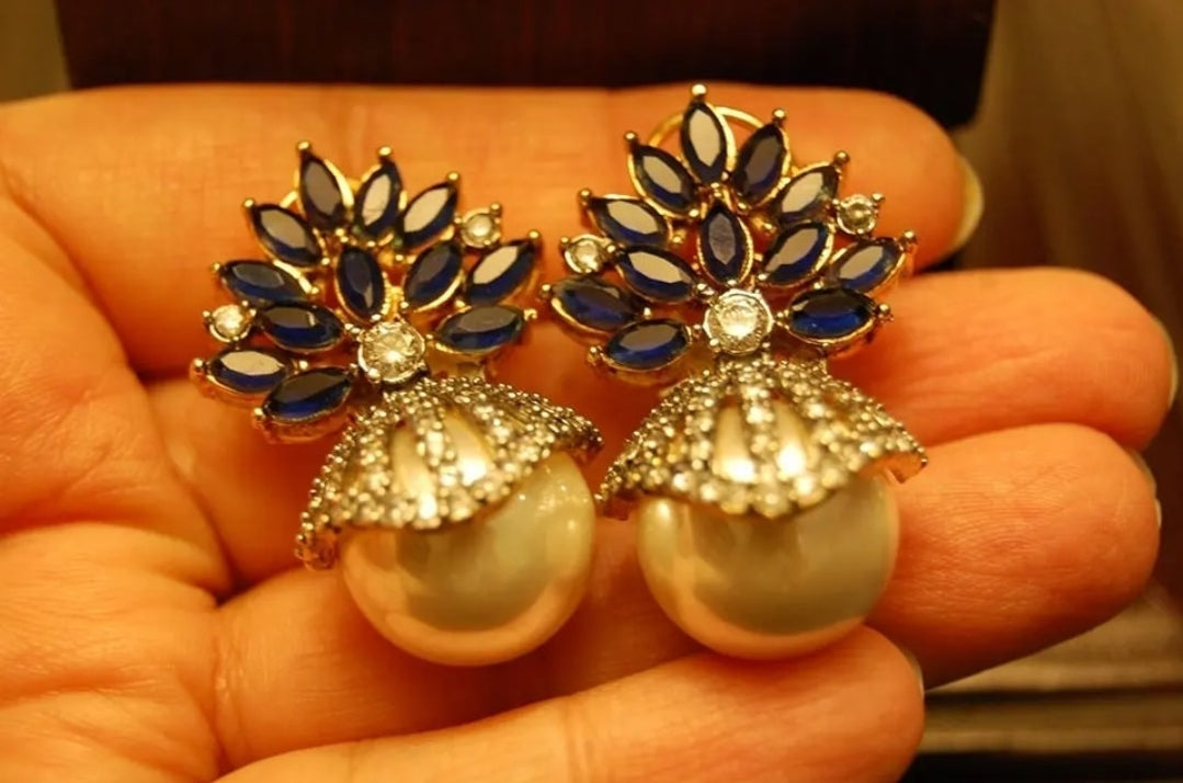 BLUE & PEARLS EARRINGS