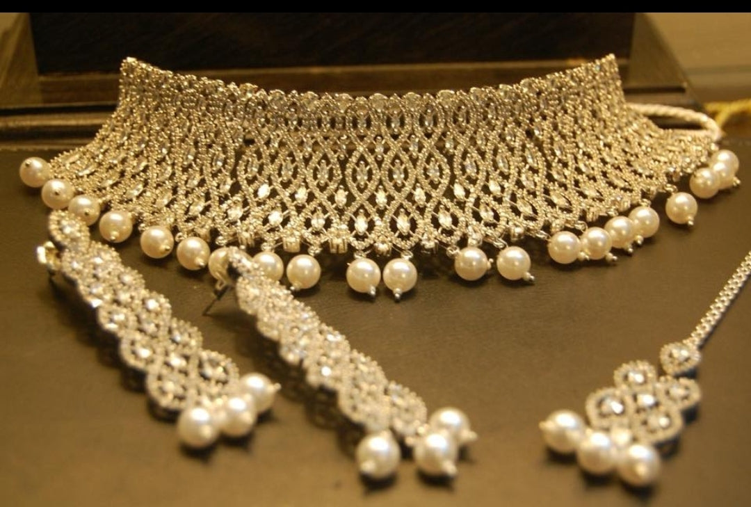 ZIRCON CHOKER SET