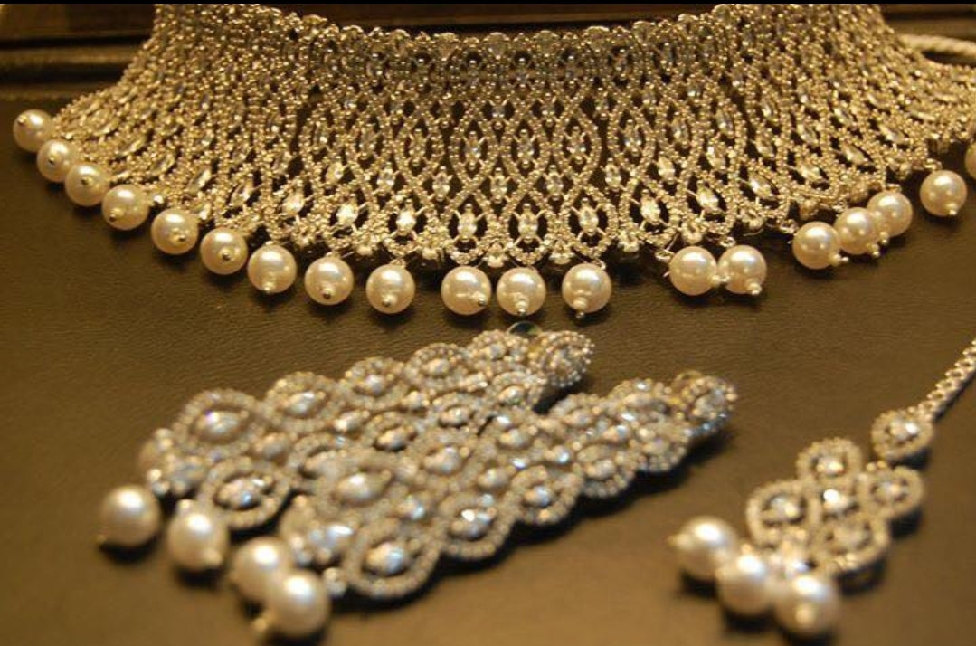 ZIRCON CHOKER SET