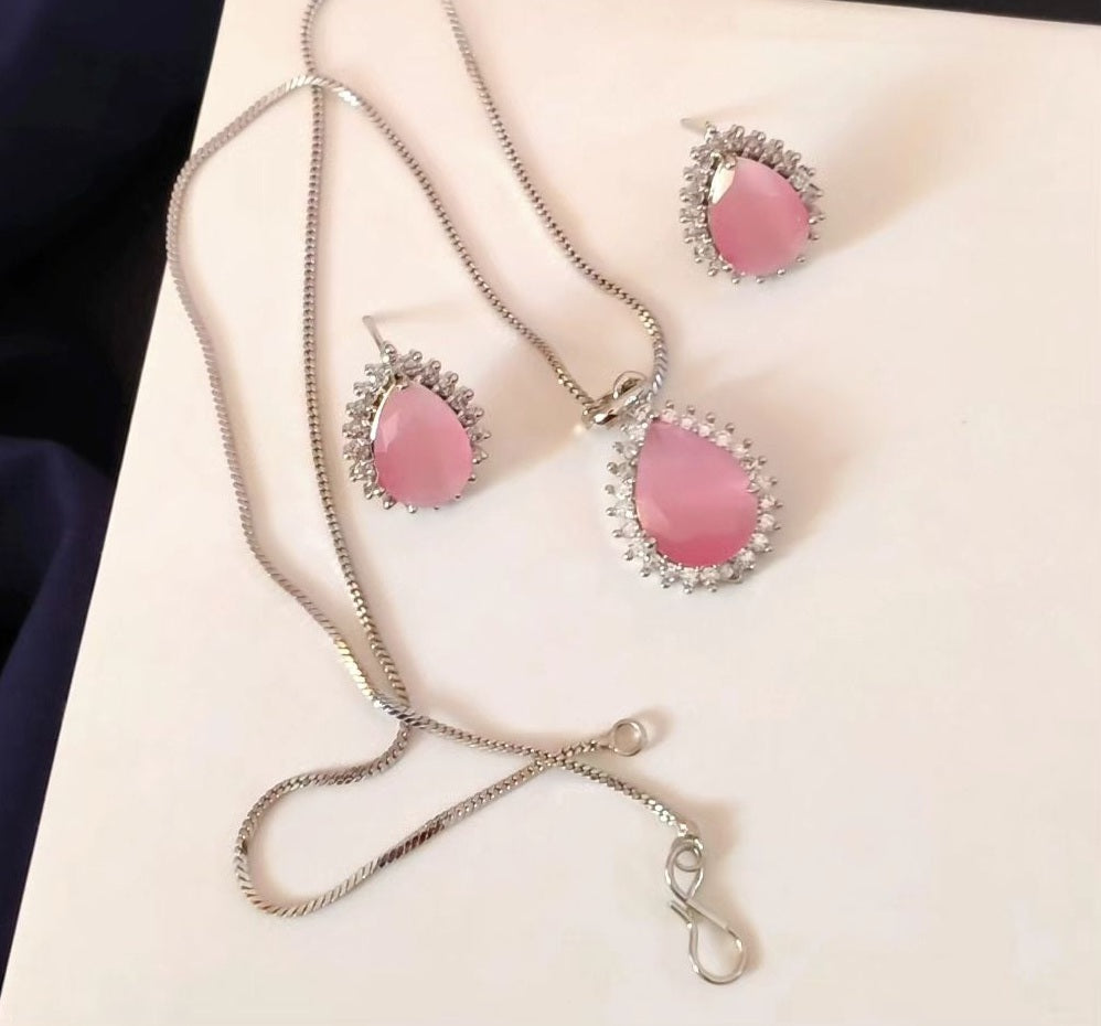 PINK & ZIRCON PENDANT SET