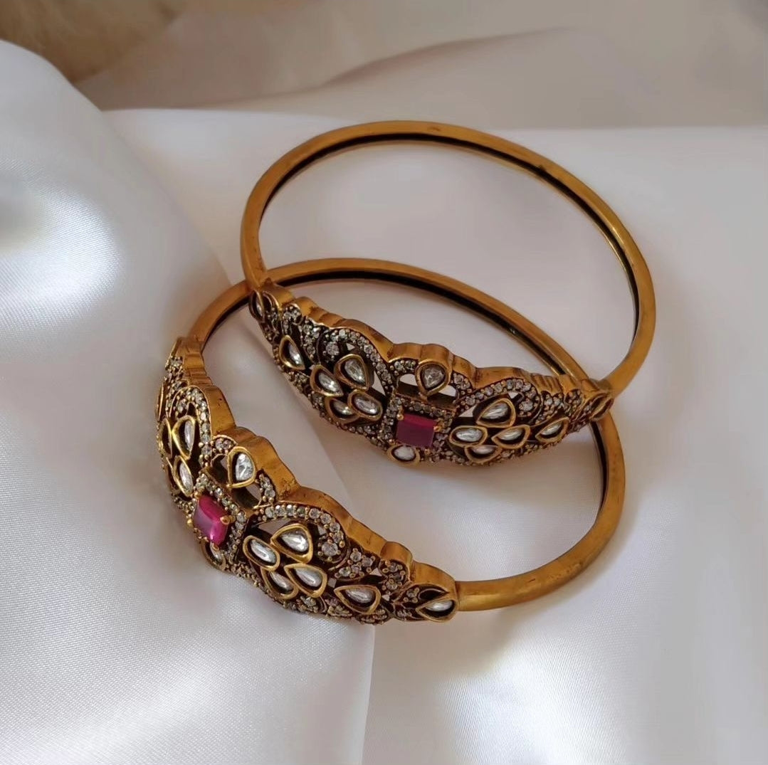 KUNDAN & RED STONE, SOUTH INDIAN BANGLES