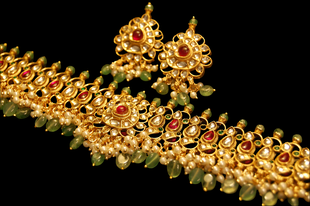 GORGEOUS INDIAN KUNDAN & MULTI STONE CHOKER SET