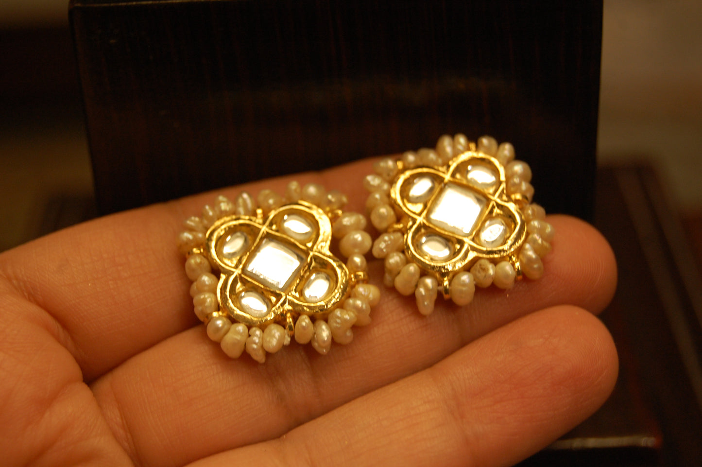 ELEGANT KUNDAN EARRINGS WITH PEARLS