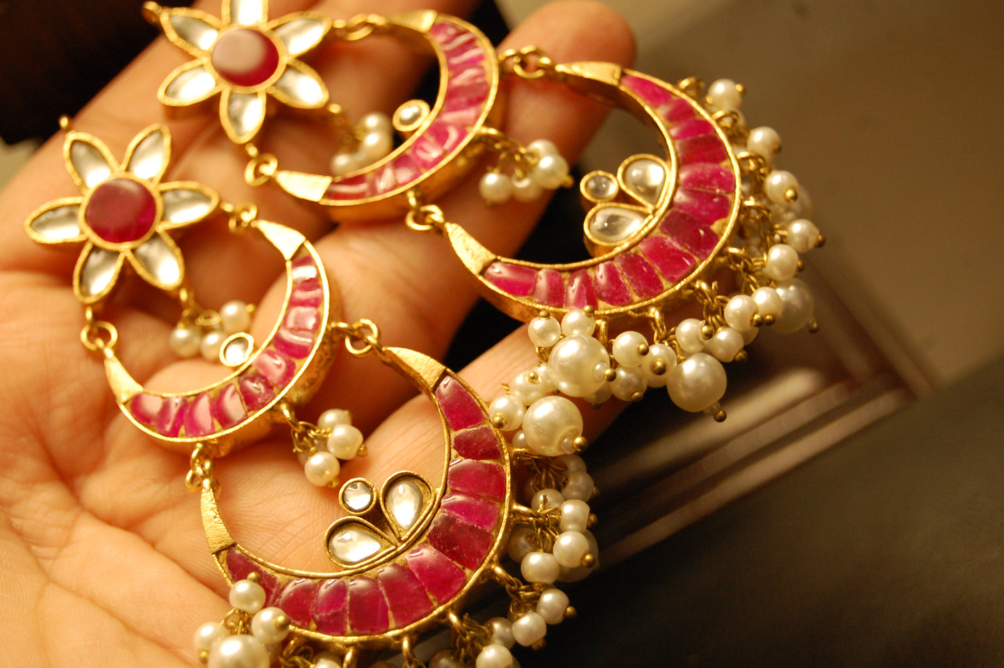 ELEGANT KUNDAN EARRINGS WITH RED STONES