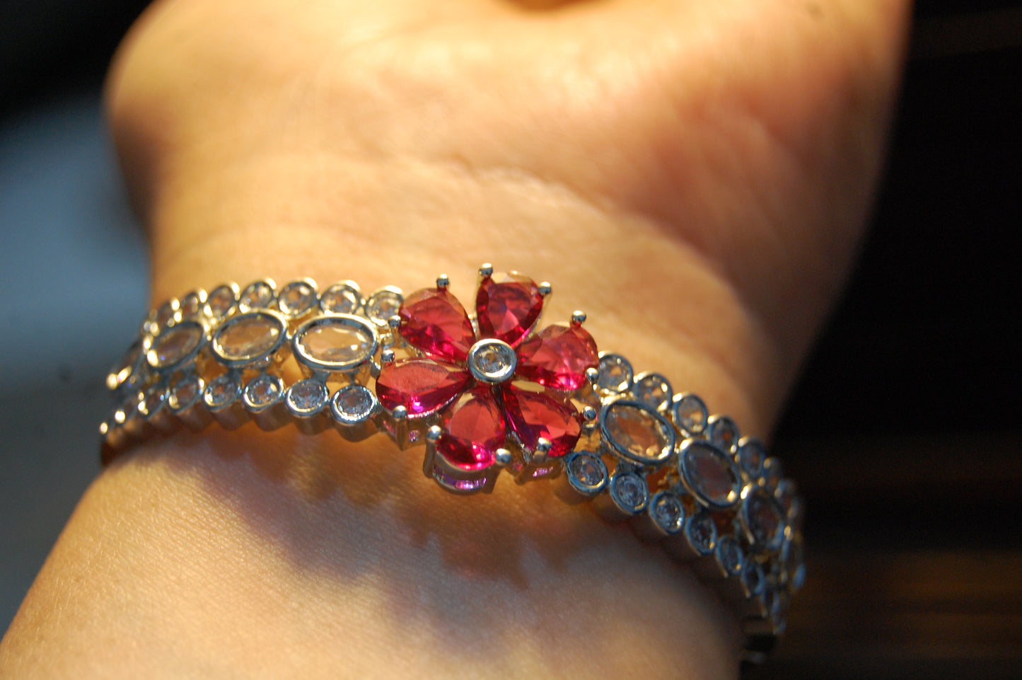 RED ZIRCON KARA