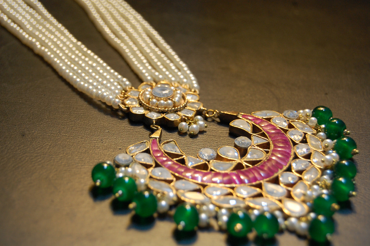 ELEGANT KUNDAN MALA IN RED & GREEN IN PEARLS STRING