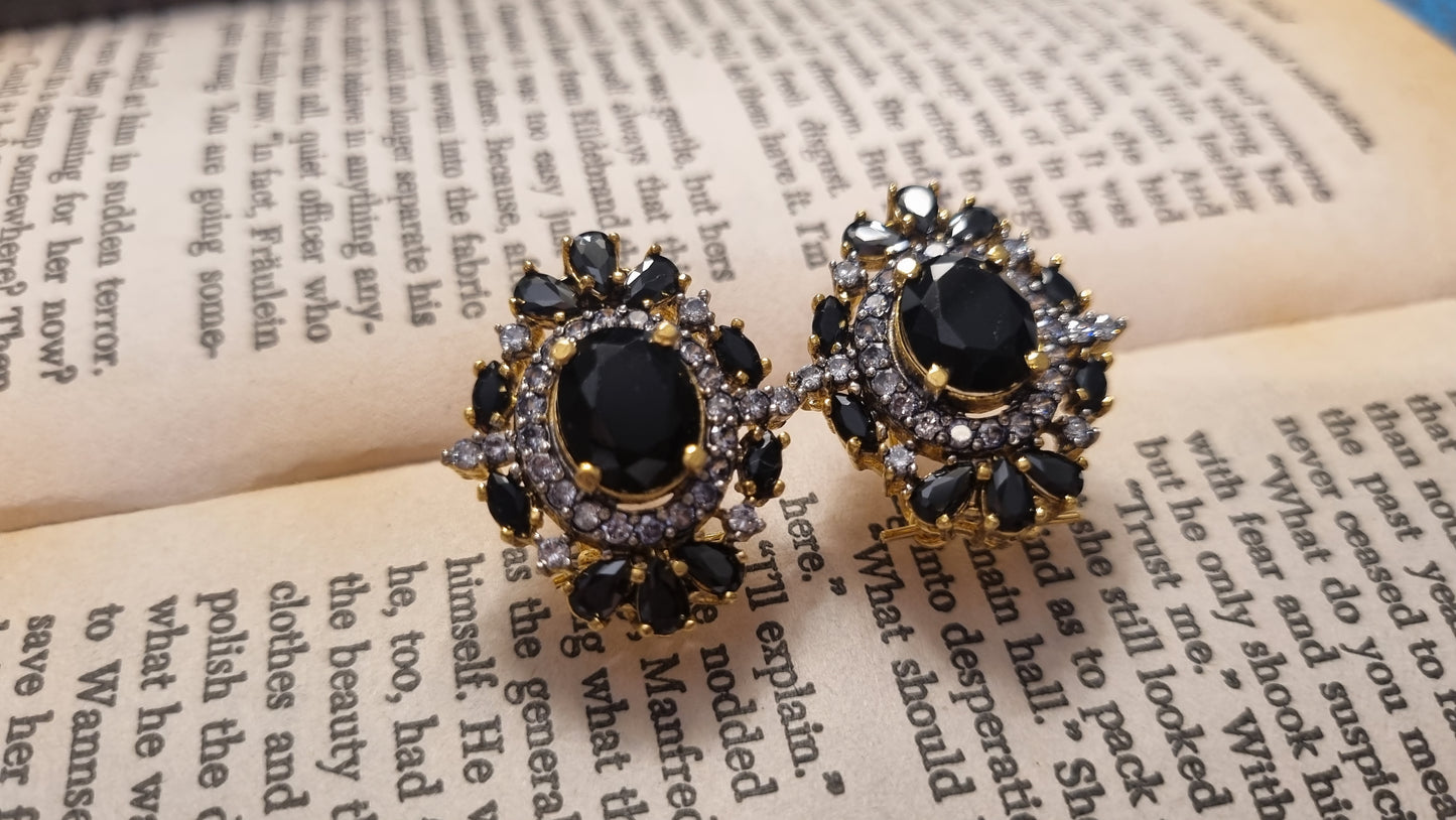 BLACK STONE EARRINGS