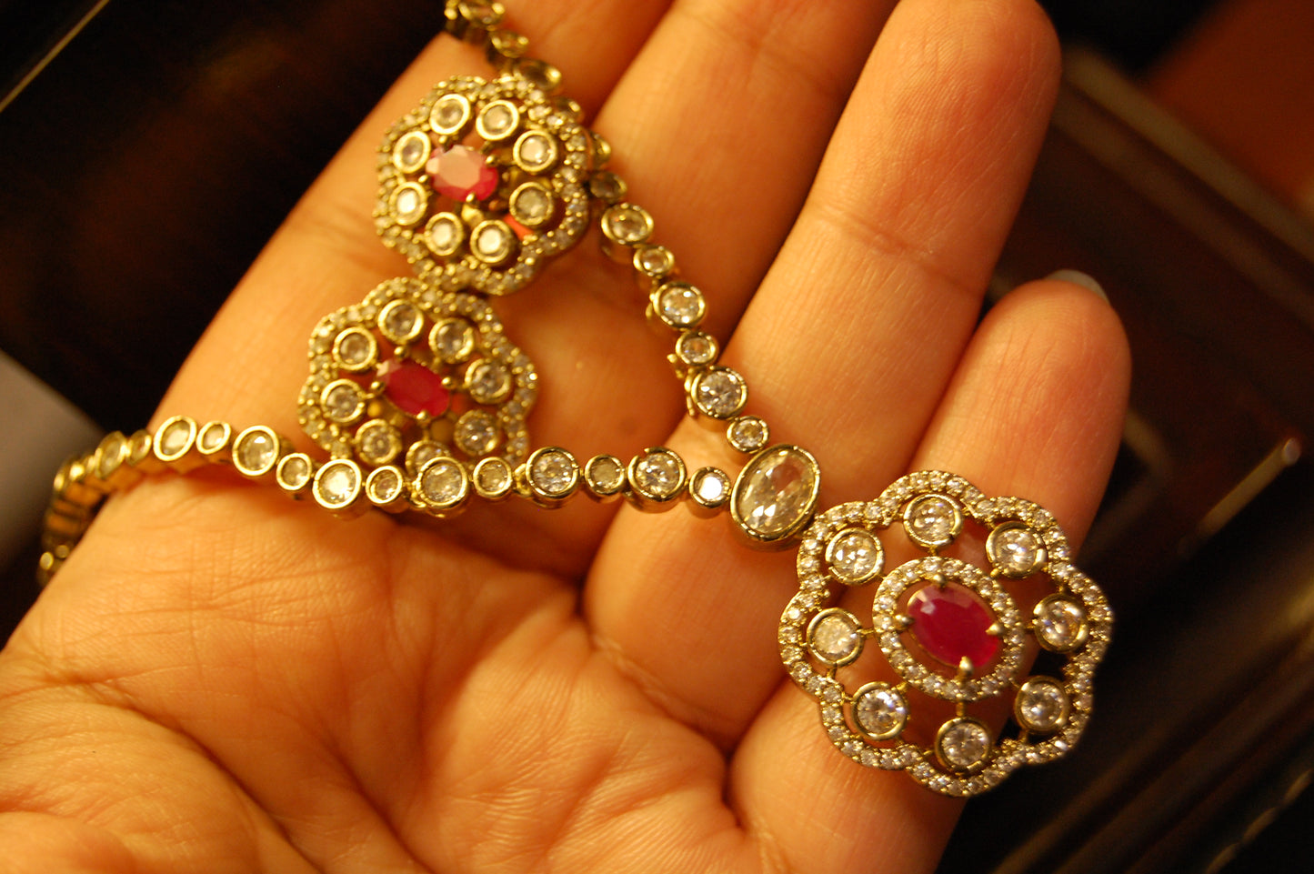 DELICATE RED & ZIRCON NECKLACE SET