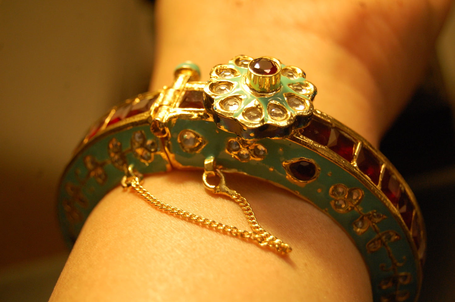 KARA IN MEENA & KUNDAN