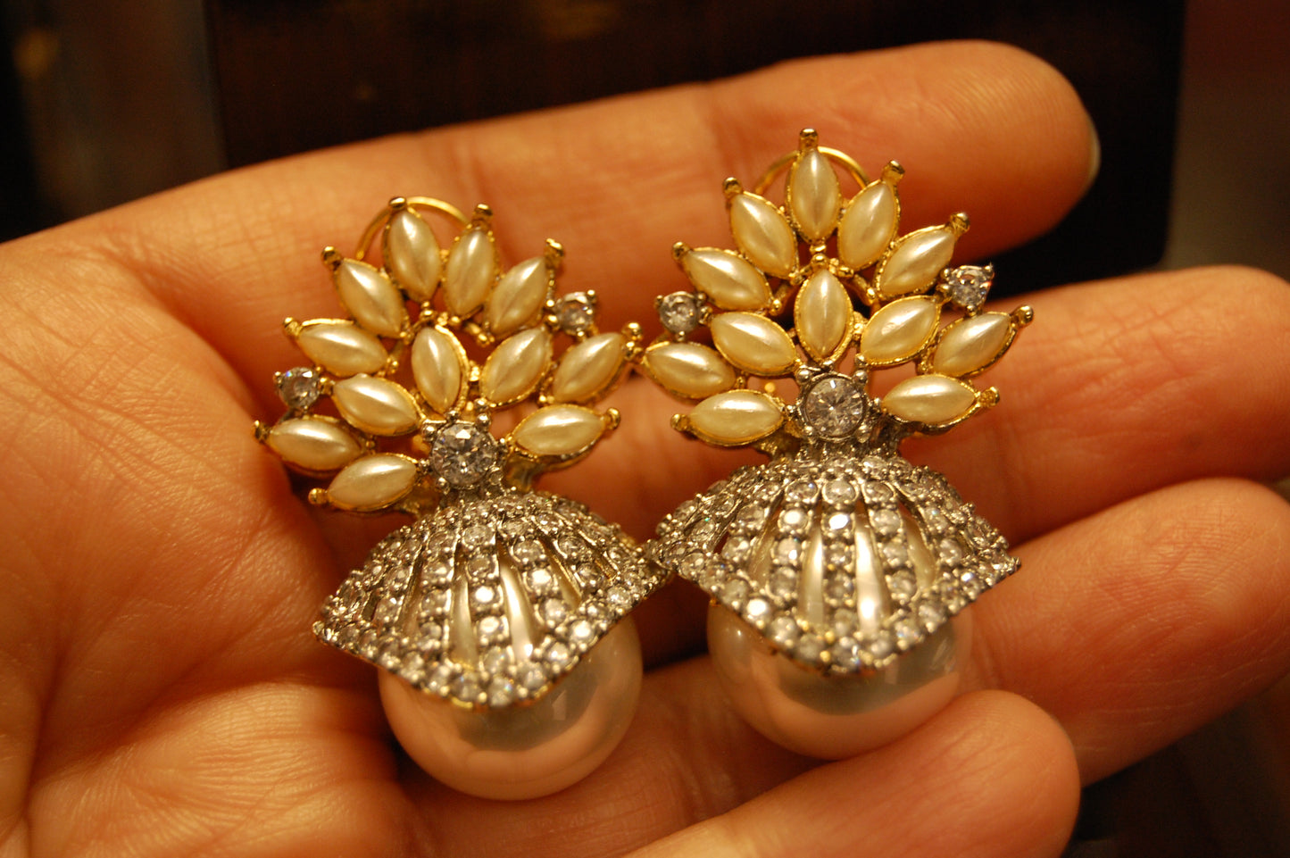 ZIRCON & PEARL EARRINGS