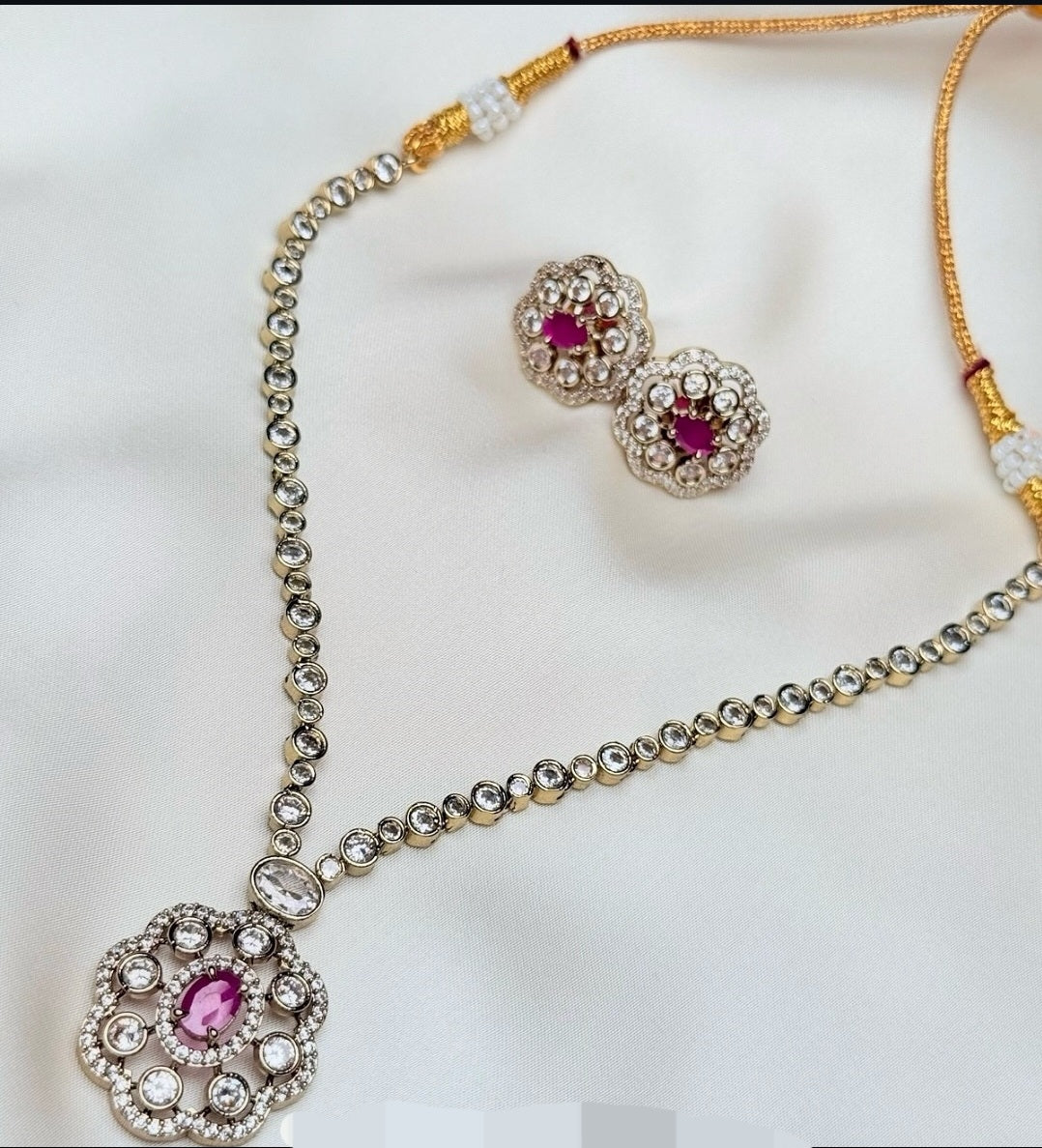 DELICATE RED & ZIRCON NECKLACE SET
