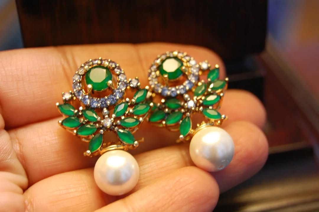 GREEN PEARL & ZIRCON EARRINGS