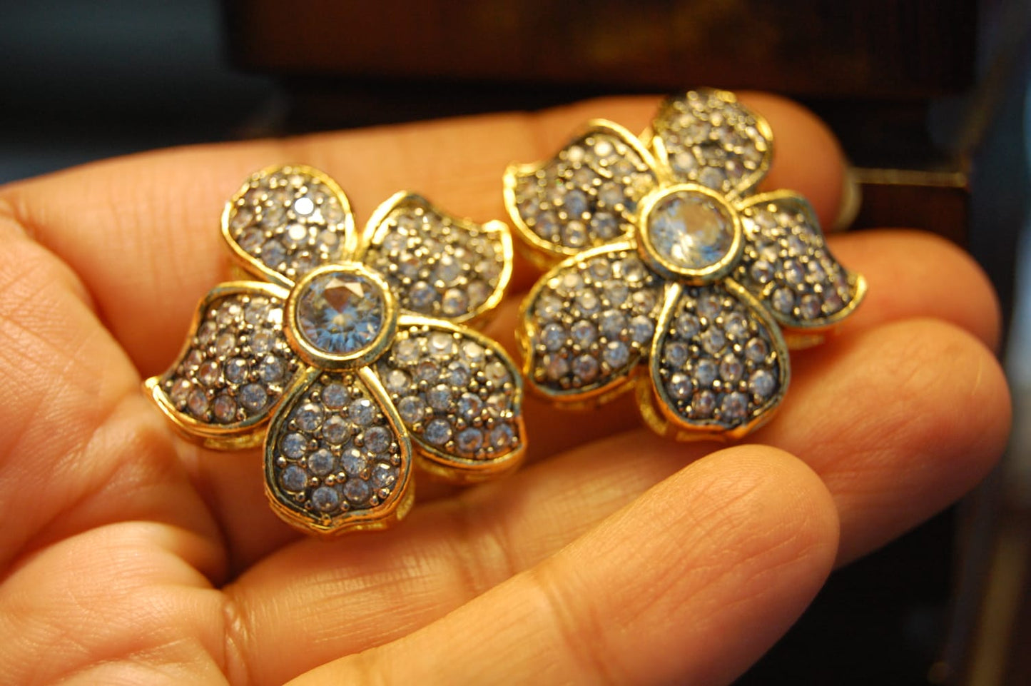 FLORAL ZIRCON EARRINGS