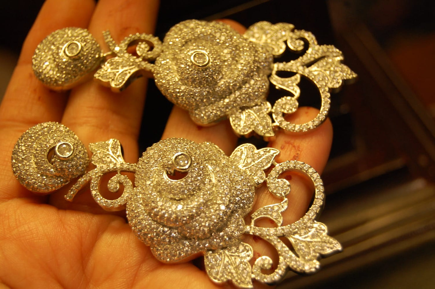 ELEGANT ZIRCON & EARRINGS