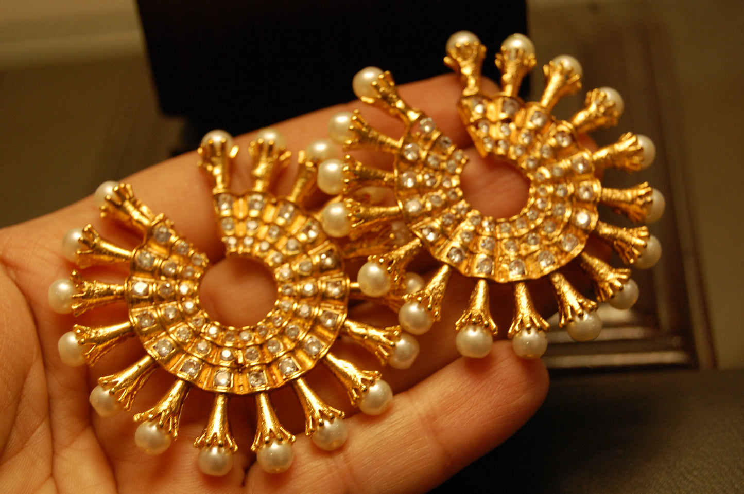 TRENDY EARRINGS IN ZIRCONS & PEARLS