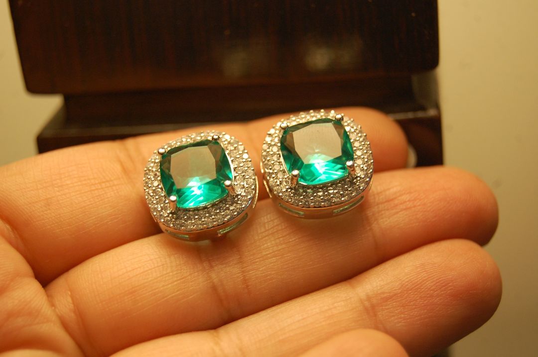 AMERICAN DIAMONDS & SEA GREEN STUDS