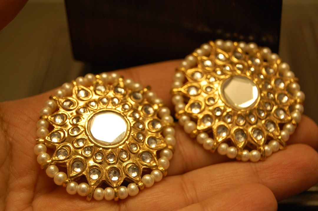 KUNDAN EARRINGS WITH PEARLS