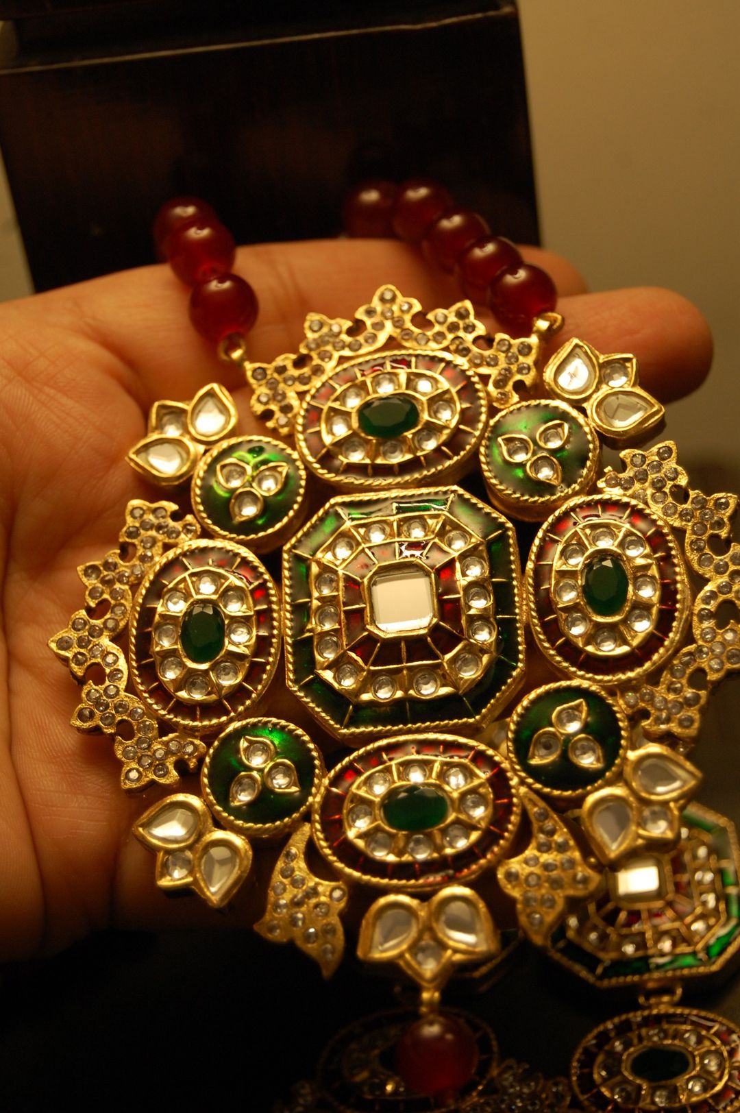 TRADITIONAL MEENA & KUNDAN MALA SET IN RED & GREEN