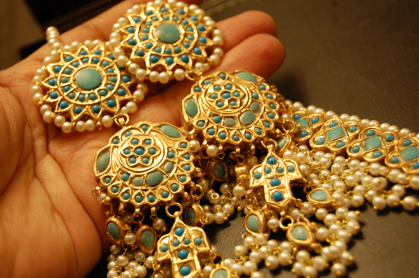 FEROZA & PEARLS CHOKER SET