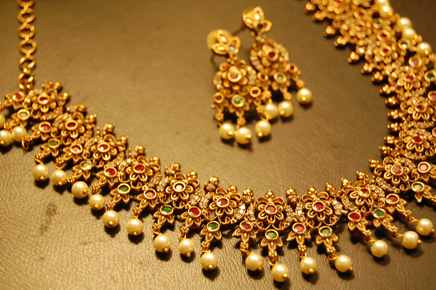 SOUTH INDIAN NECKLACE SET