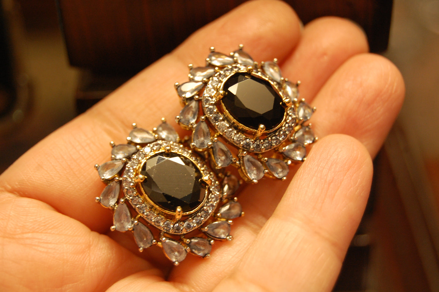 BLACK & GREY EARRINGS