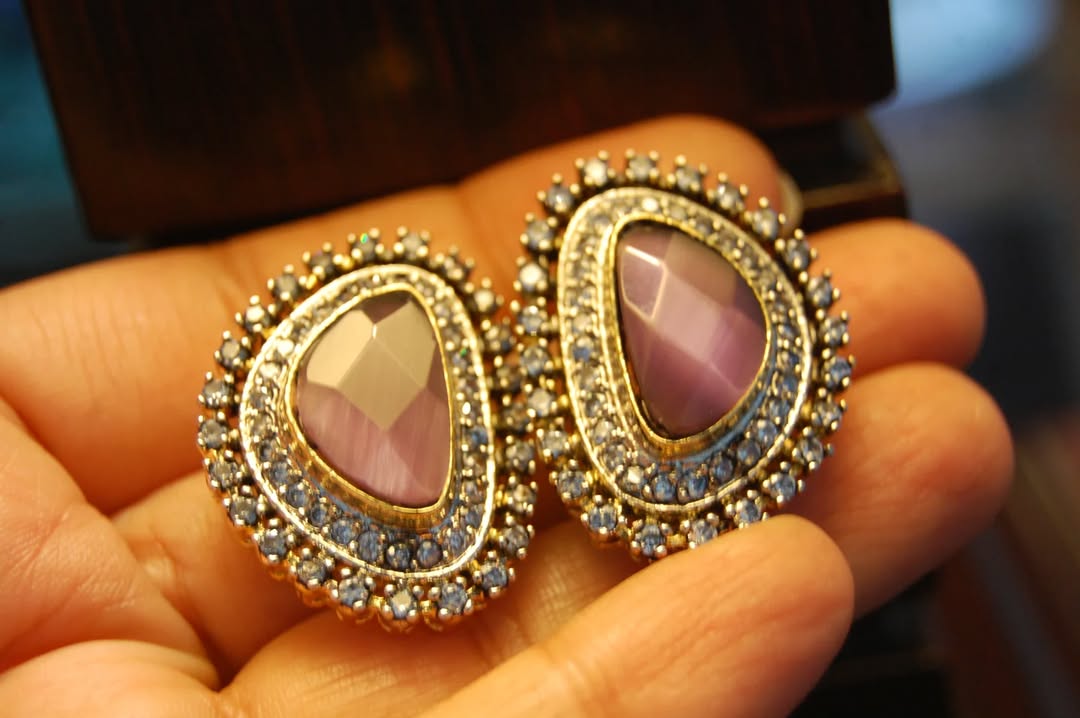 PURPLISH LILAC ZIRCON EARRINGS