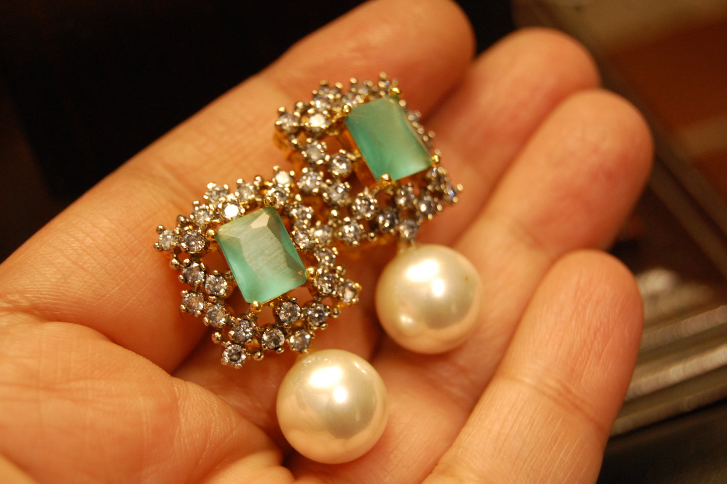 JADE GREEN PEARL EARRINGS