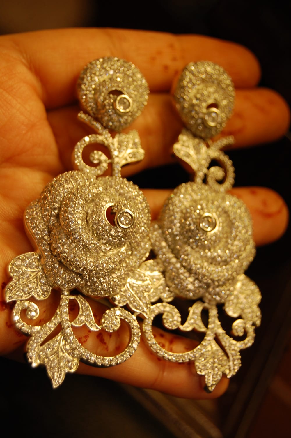ELEGANT ZIRCON & EARRINGS