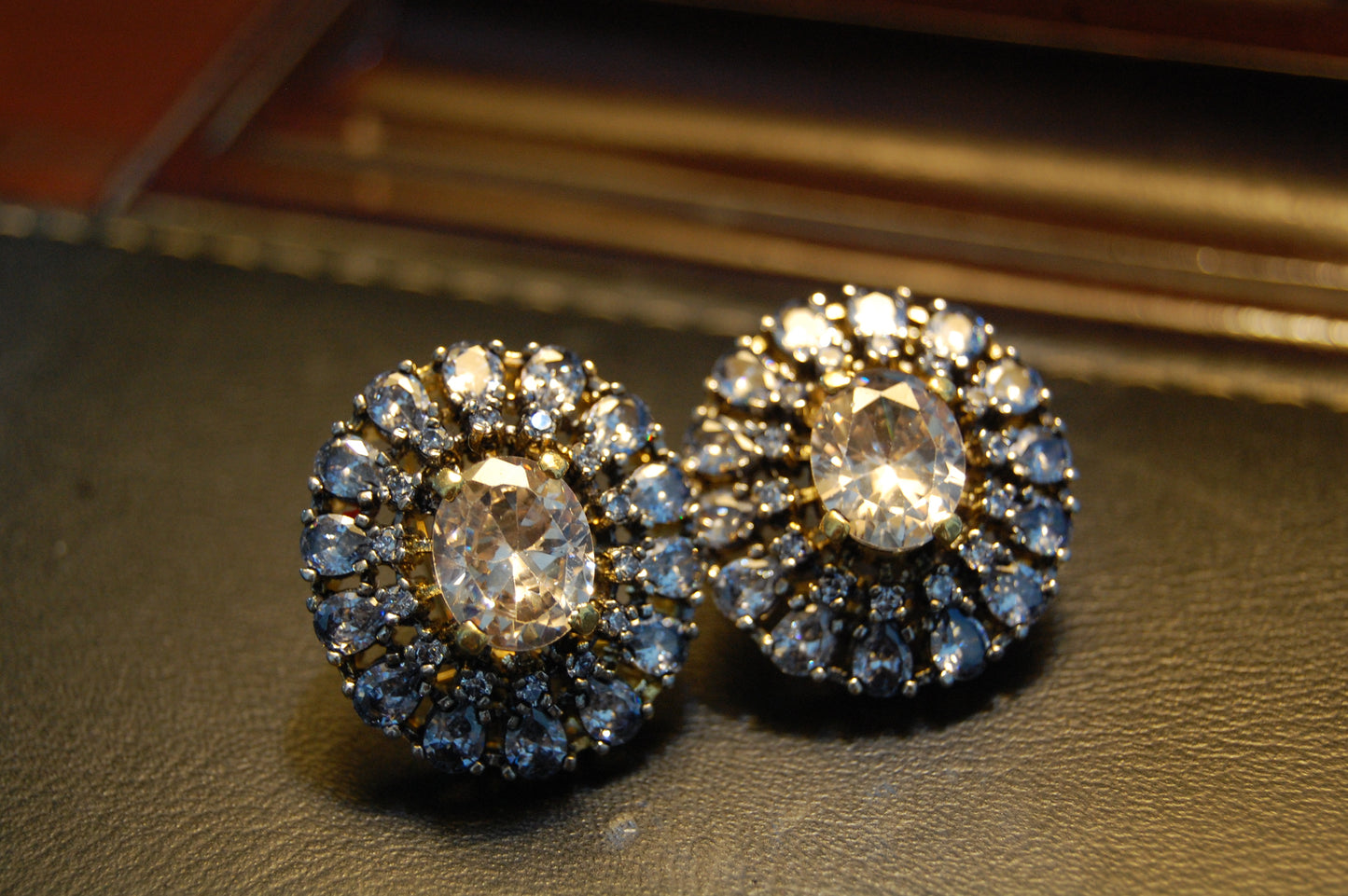CHAMPAGNE & ZIRCON EARRINGS