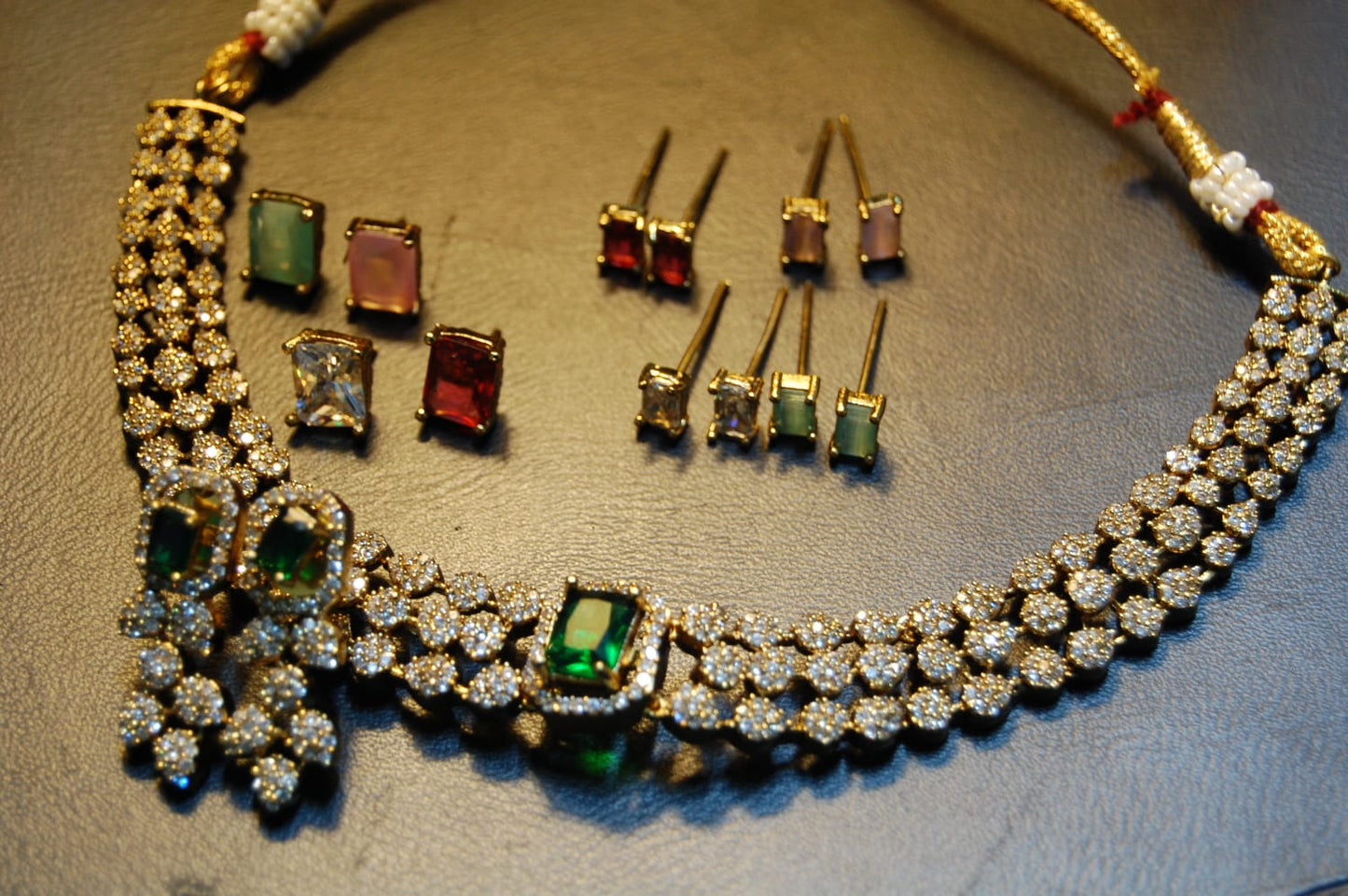 CHANGEABLE EARRINGS & NECKLACE SET