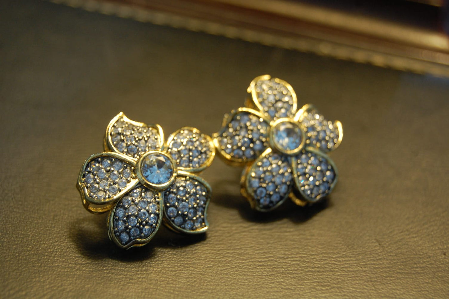 FLORAL ZIRCON EARRINGS