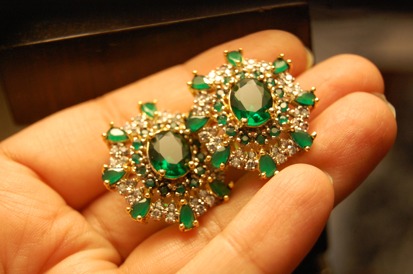 GREEN ZIRCON EARRINGS