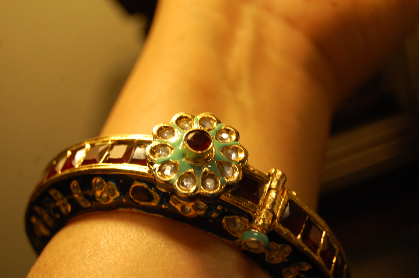 KARA IN MEENA & KUNDAN