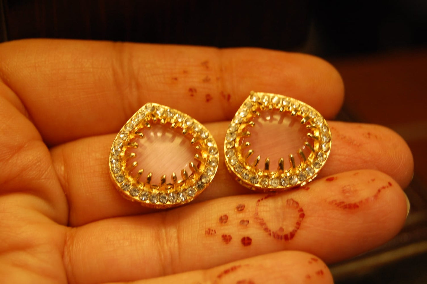 SMALL PINK EARRINGS WITH ZIRCONS