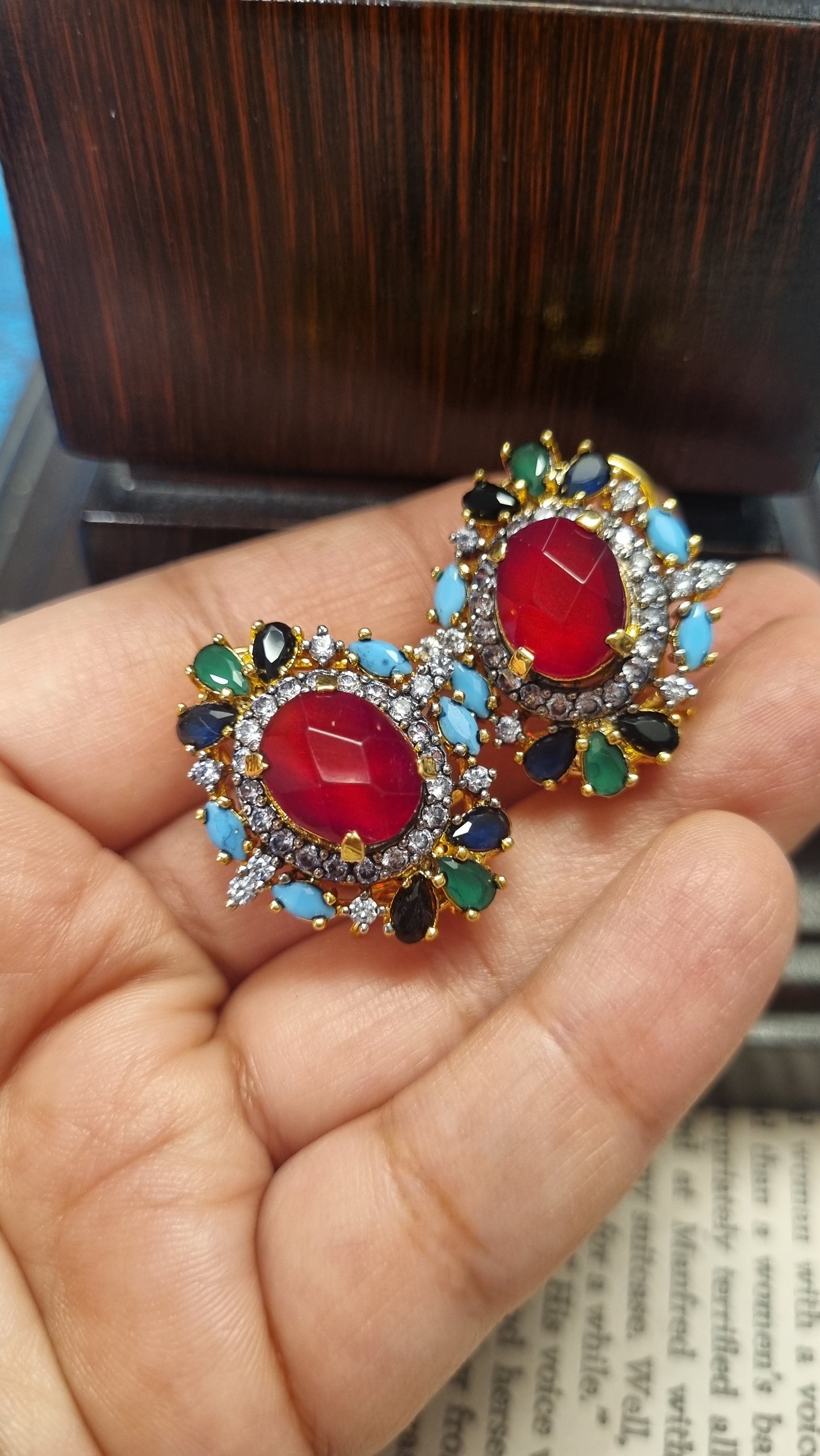 MULTI RED STONE EARRINGS