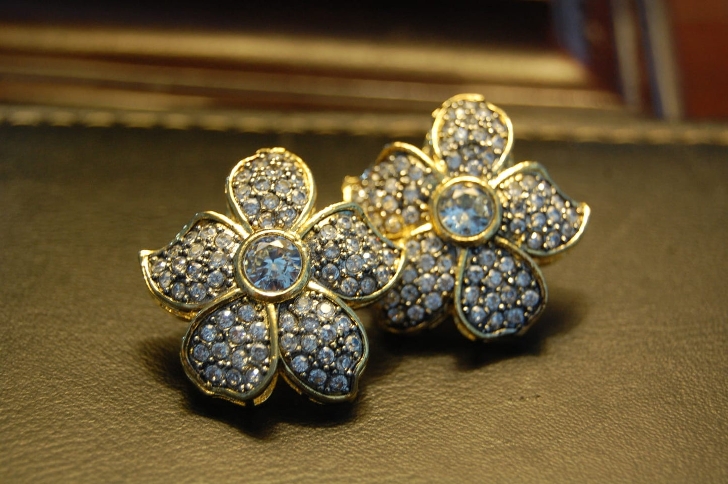 FLORAL ZIRCON EARRINGS