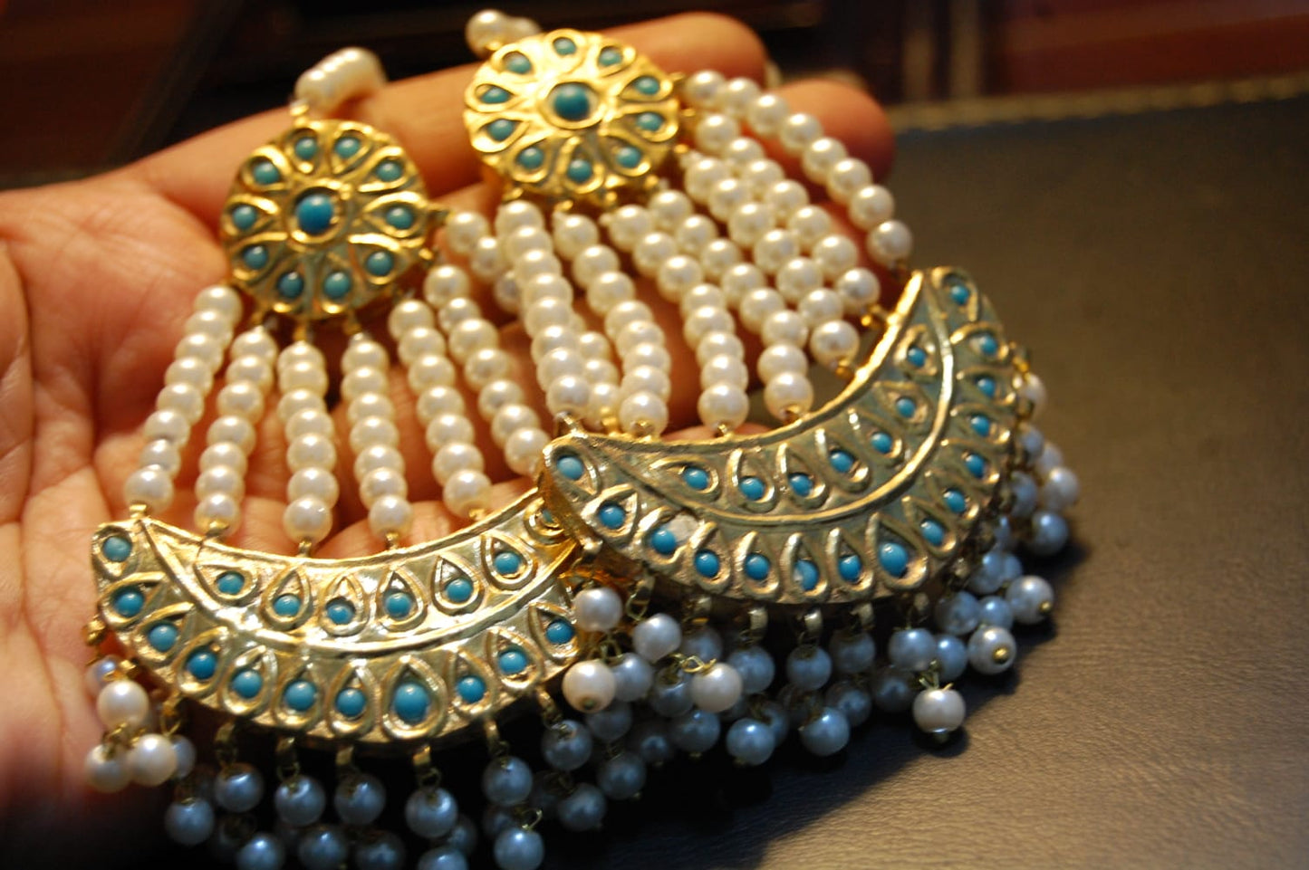 JHOOMAR STYLE EARRINGS IN PEARLS & FEROZA