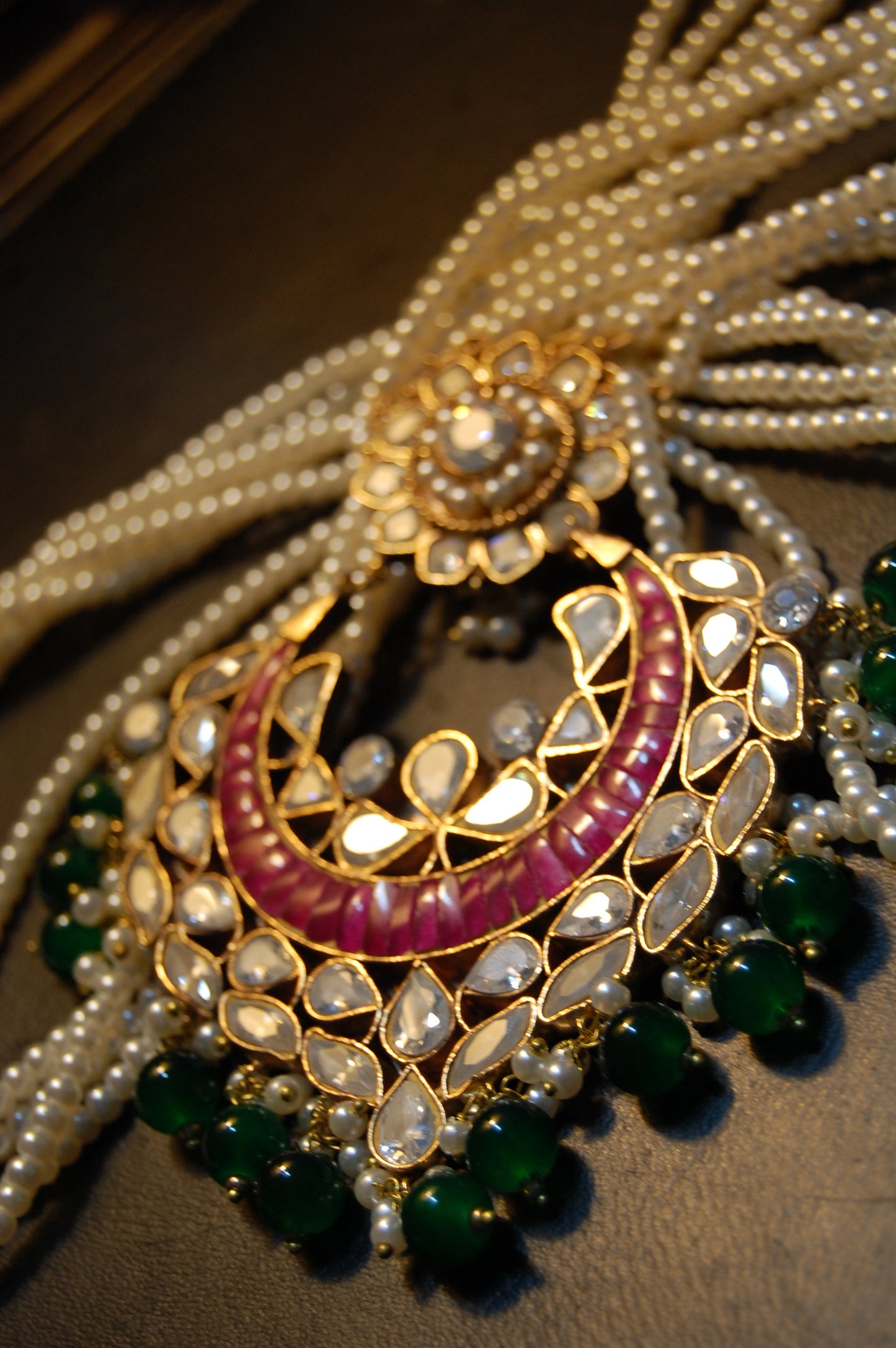 ELEGANT KUNDAN MALA IN RED & GREEN IN PEARLS STRING