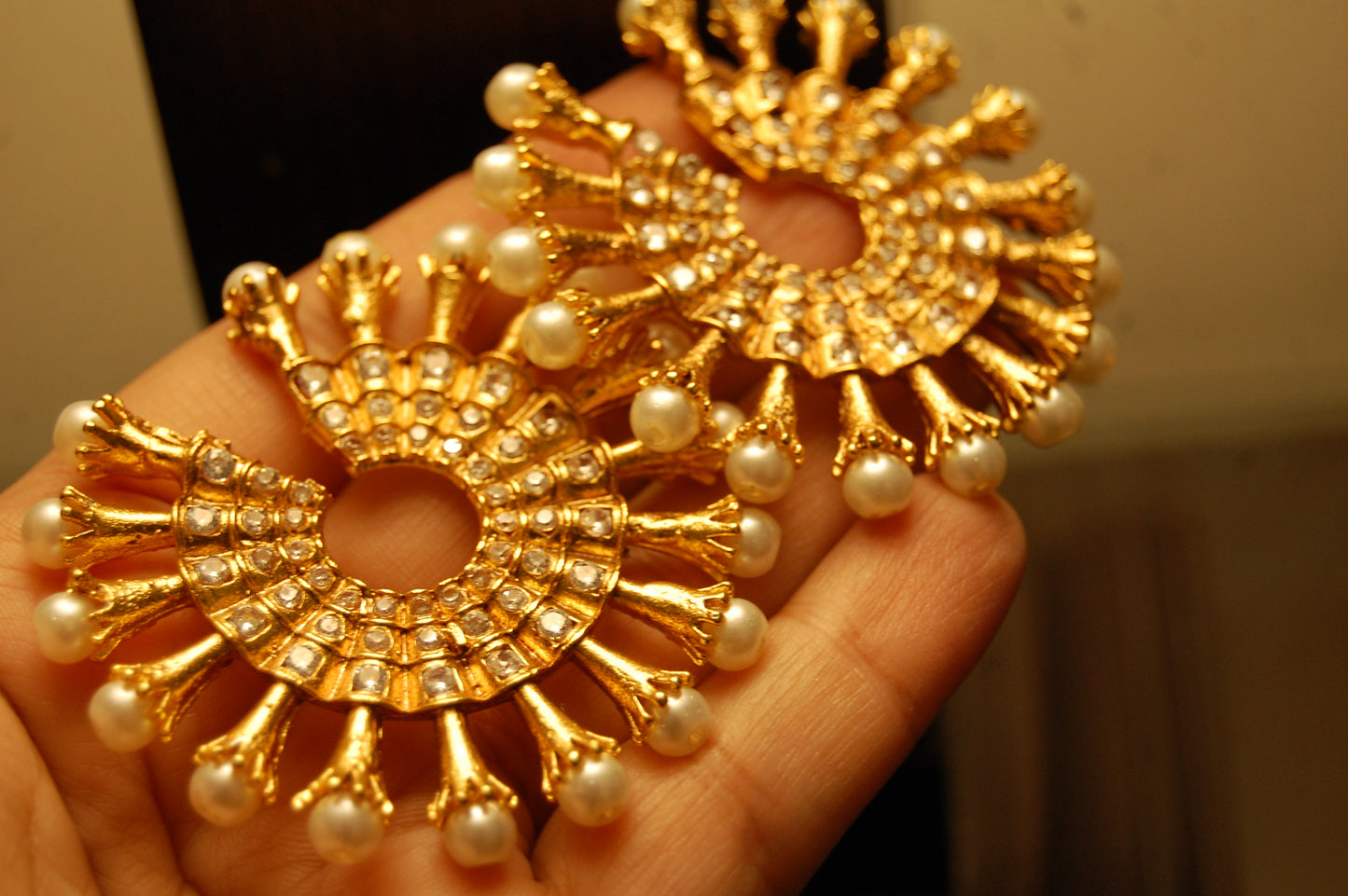 TRENDY EARRINGS IN ZIRCONS & PEARLS
