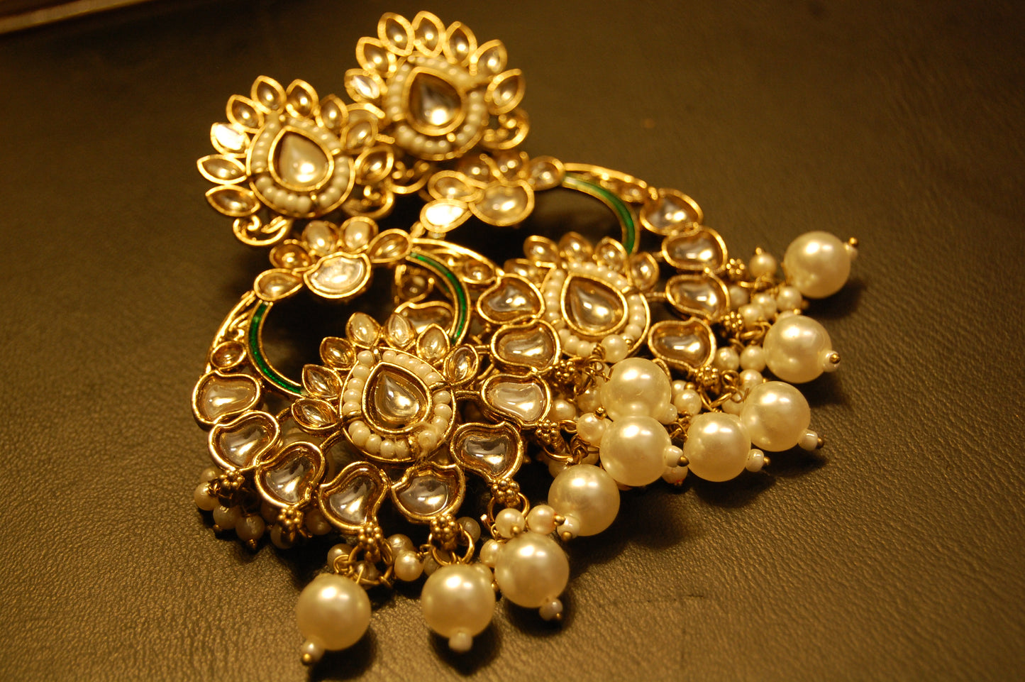 KUNDAN CHAAND BALAS WITH PEARLS