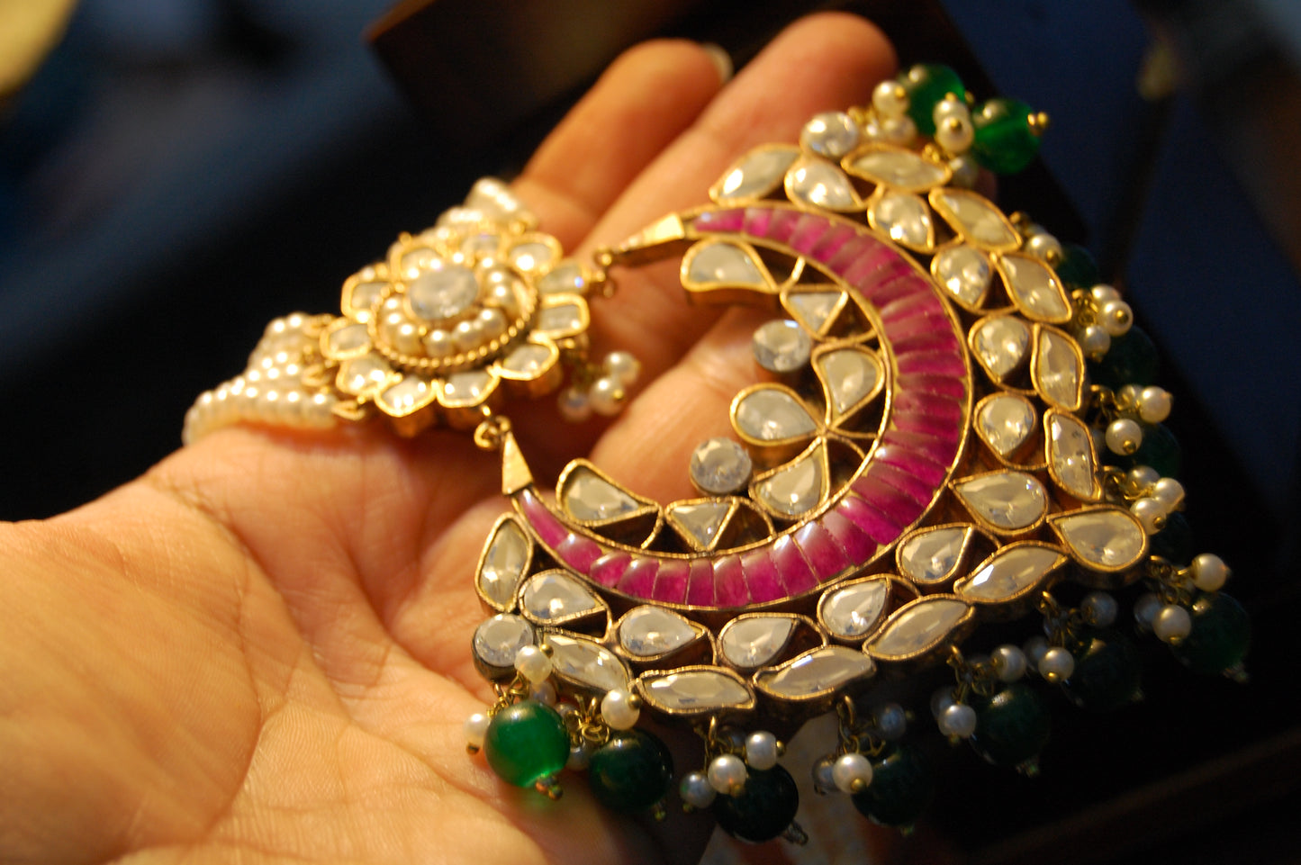 ELEGANT KUNDAN MALA IN RED & GREEN IN PEARLS STRING