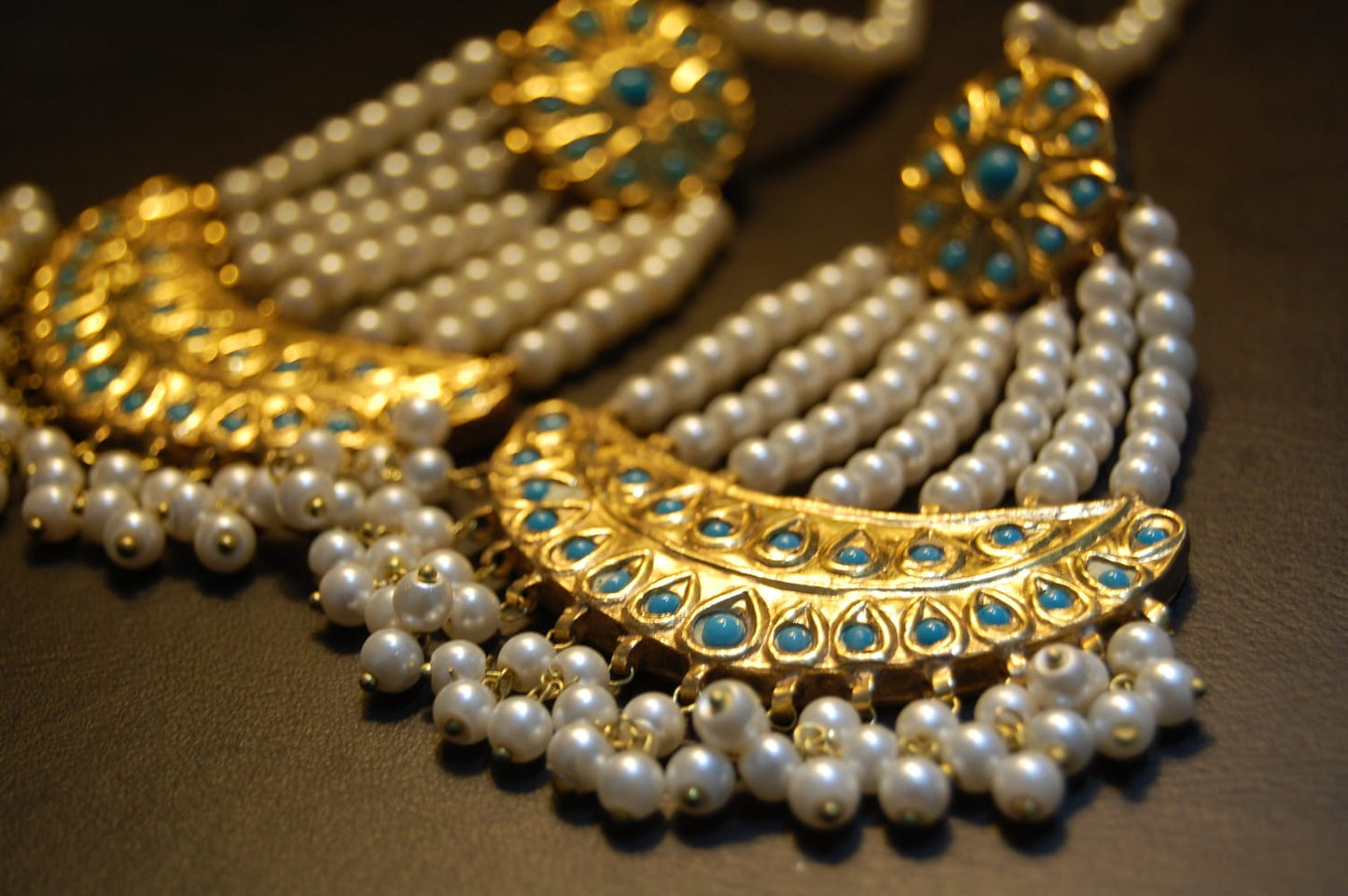 JHOOMAR STYLE EARRINGS IN PEARLS & FEROZA