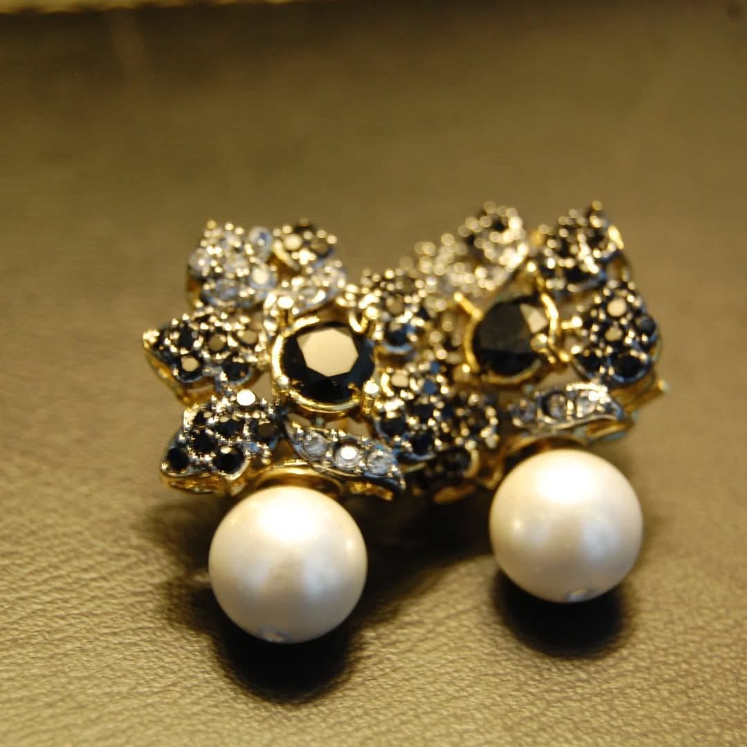 BLACK, ZIRCON & PEARL EARRINGS
