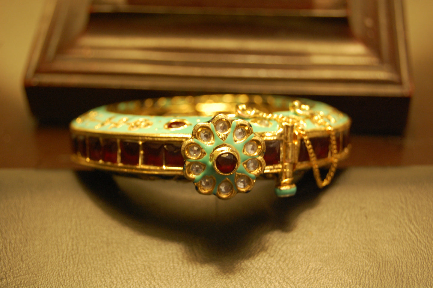 KARA IN MEENA & KUNDAN