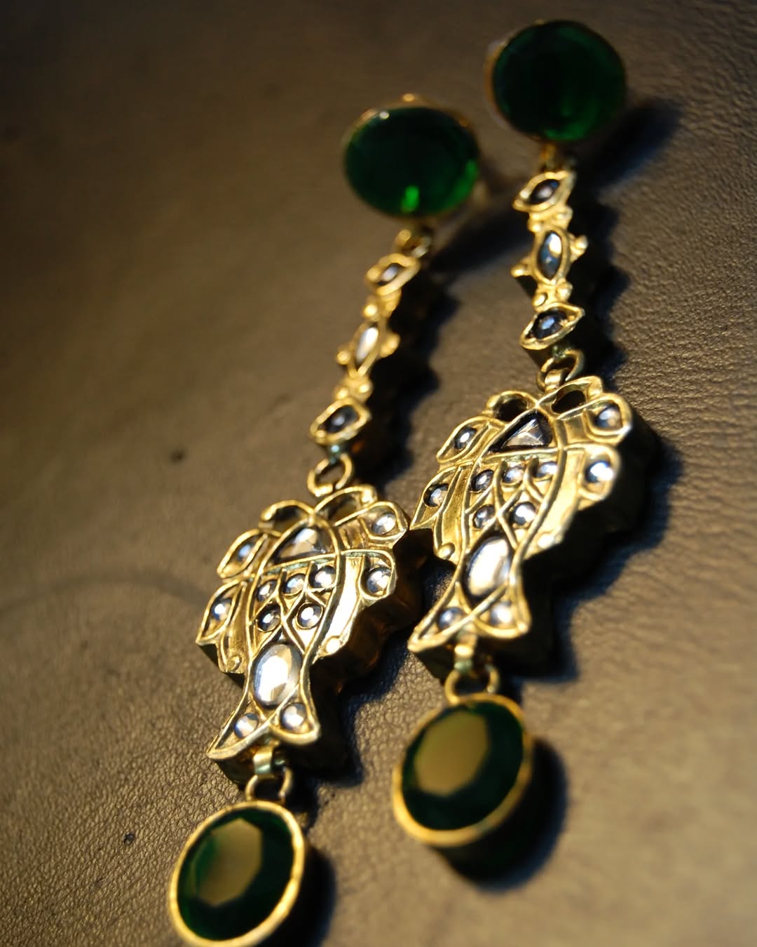 TRADITIONAL FISH STYLE EARRINGS IN KUNDAN & GREEN
