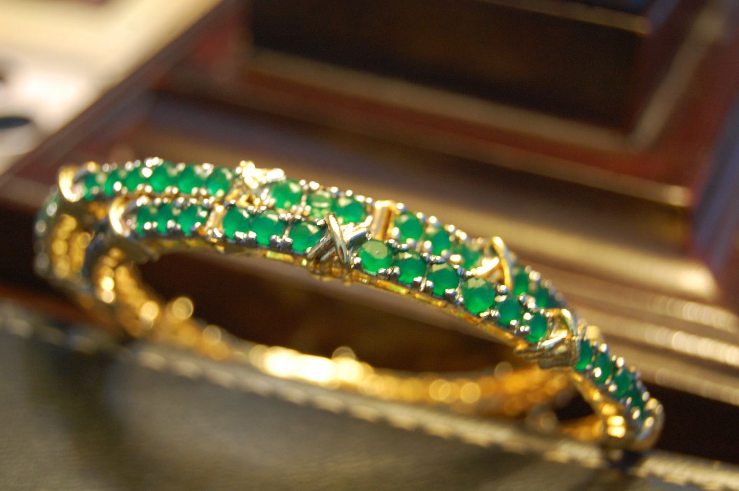 PAIR OF OPENABLE GREEN BANGLES